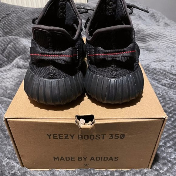 Yeezy 350 ‘Static Black’ FU9006 Trainers